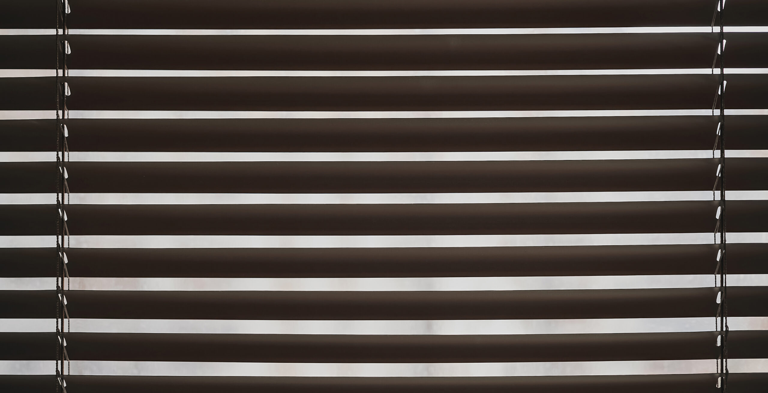 VENETIAN BLINDS